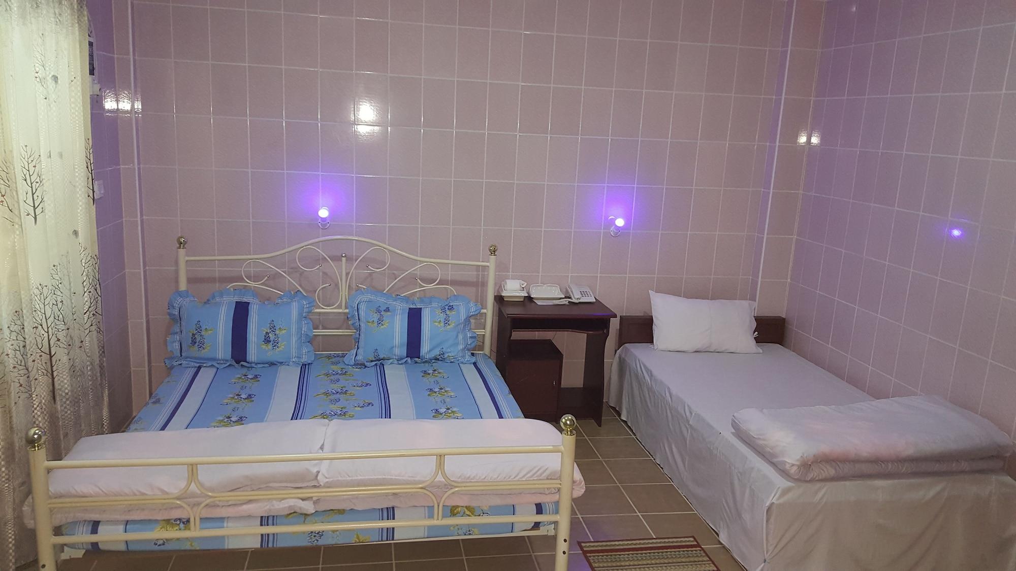 Red Dragon Hotel Hsipaw Buitenkant foto