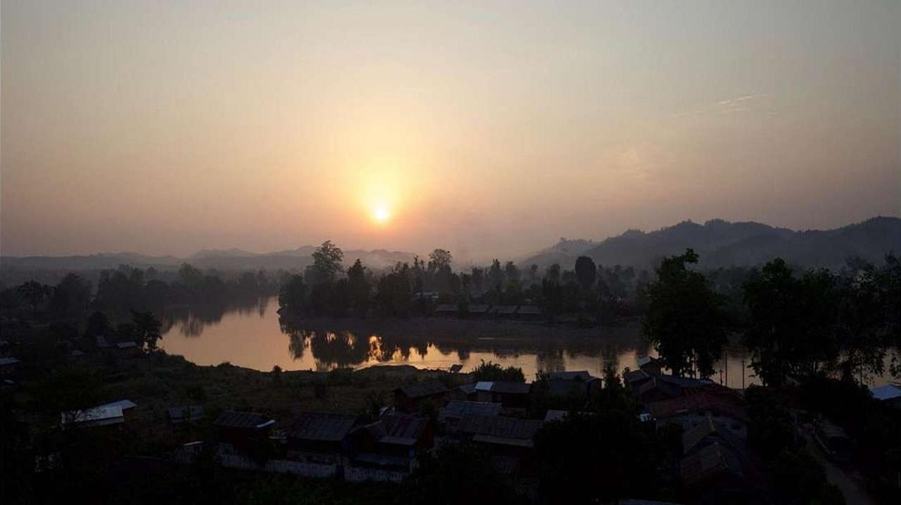 Red Dragon Hotel Hsipaw Buitenkant foto