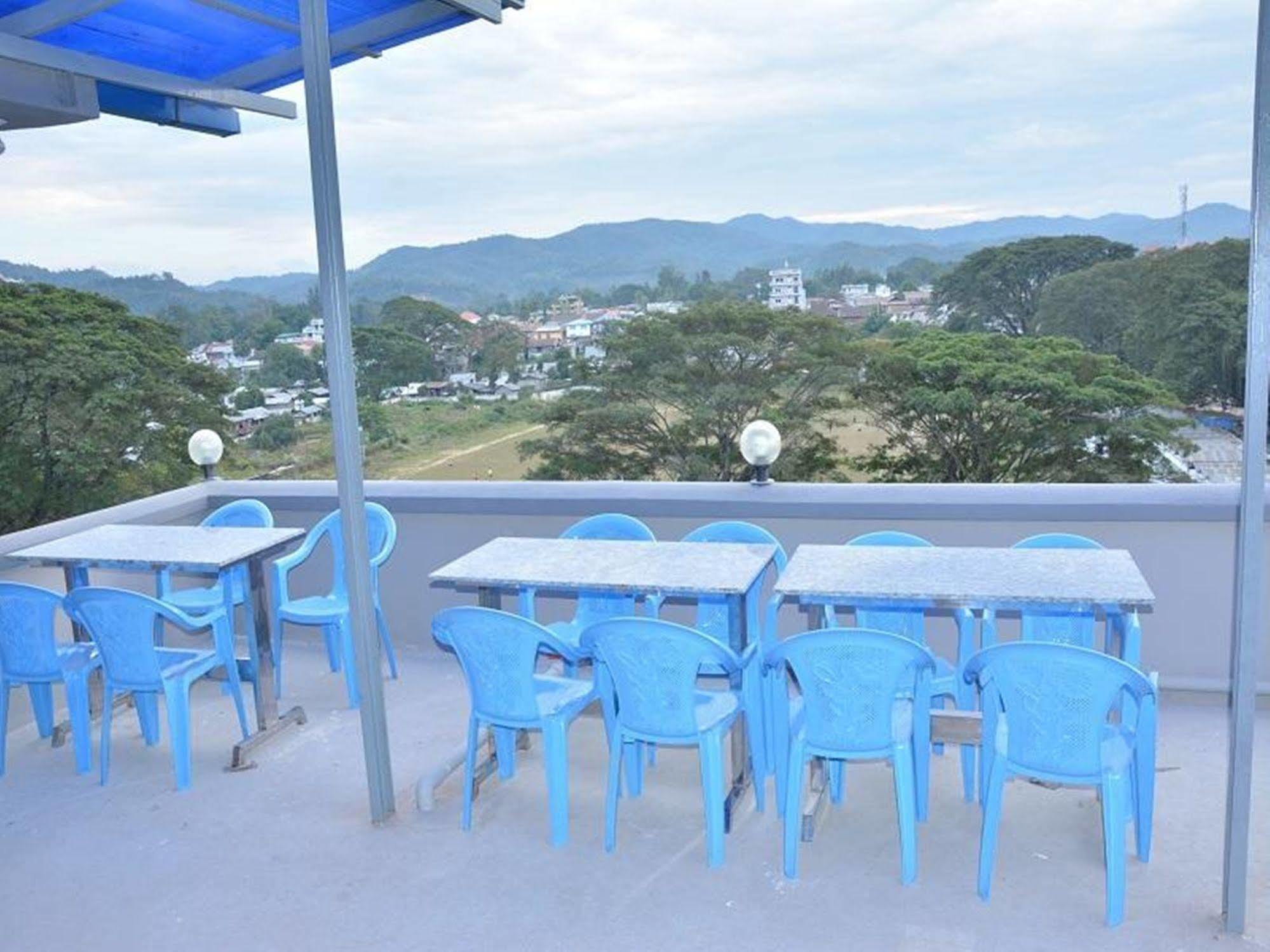 Red Dragon Hotel Hsipaw Buitenkant foto