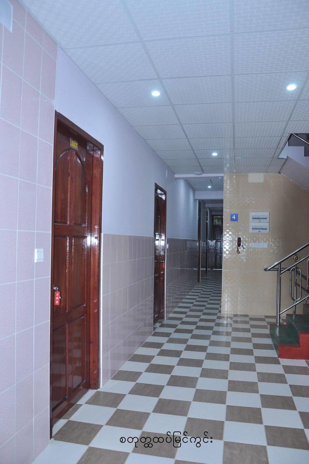 Red Dragon Hotel Hsipaw Buitenkant foto